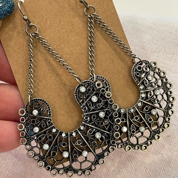 💐5/25 large bold rhinestone statement silver tone chain teardrop earrings - Picture 2 of 7